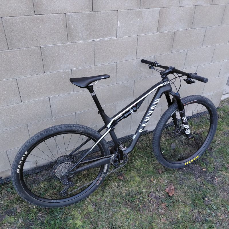 Canyon Lux CF SL 7.0 2020 - platí do smazání