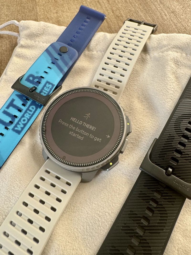 Suunto Vertical Titanium Solar Sand + příslušenství, top stav, zaruka