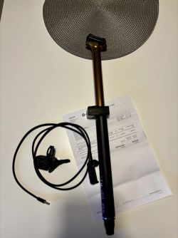 Bezdrátová teleskopická sedlovka FOX transfer neo