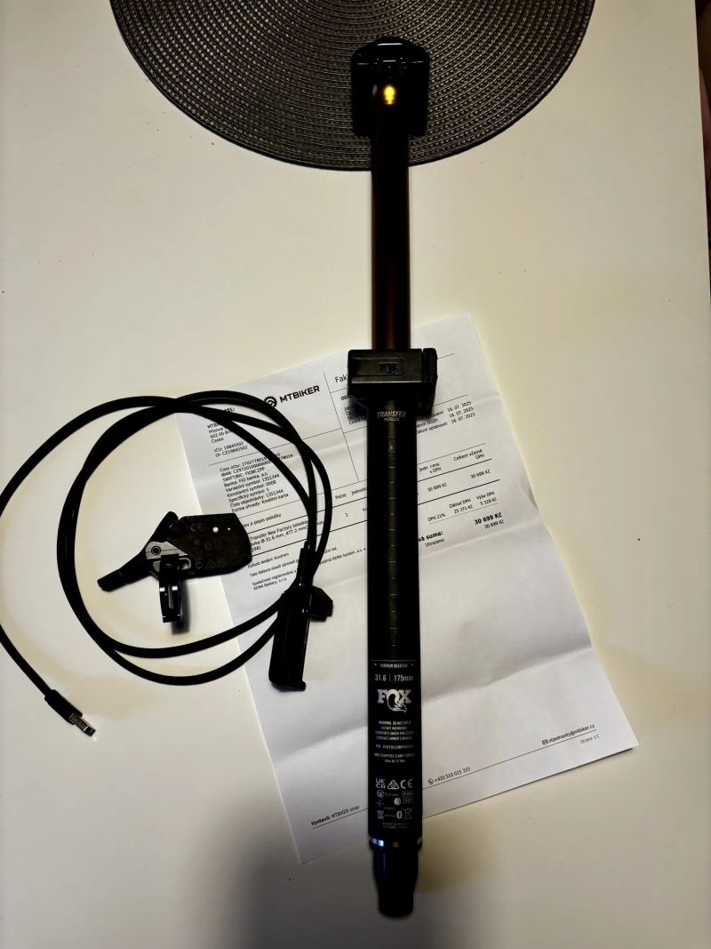 Bezdrátová teleskopická sedlovka FOX transfer neo