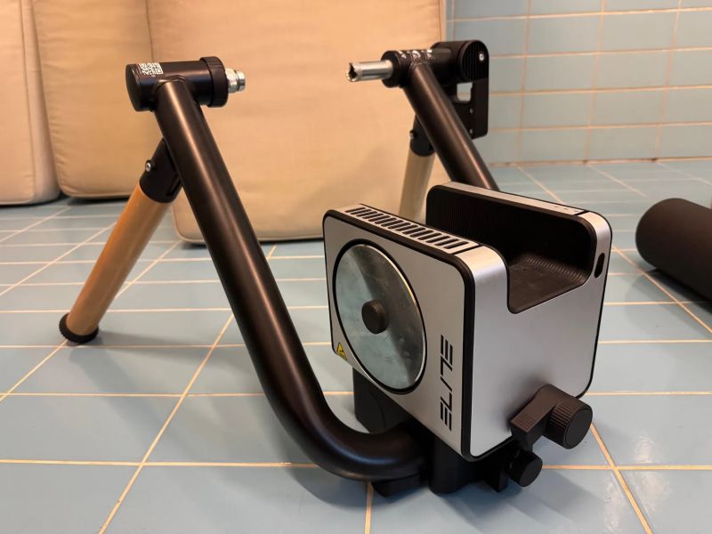 Smart cyklotrenažér Elite Tuo