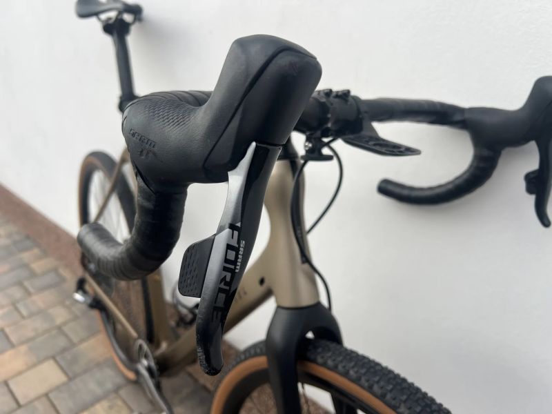 Gravel Van Rysel EDR OFF Road vel L na elektrické sadě Sram Force AXS