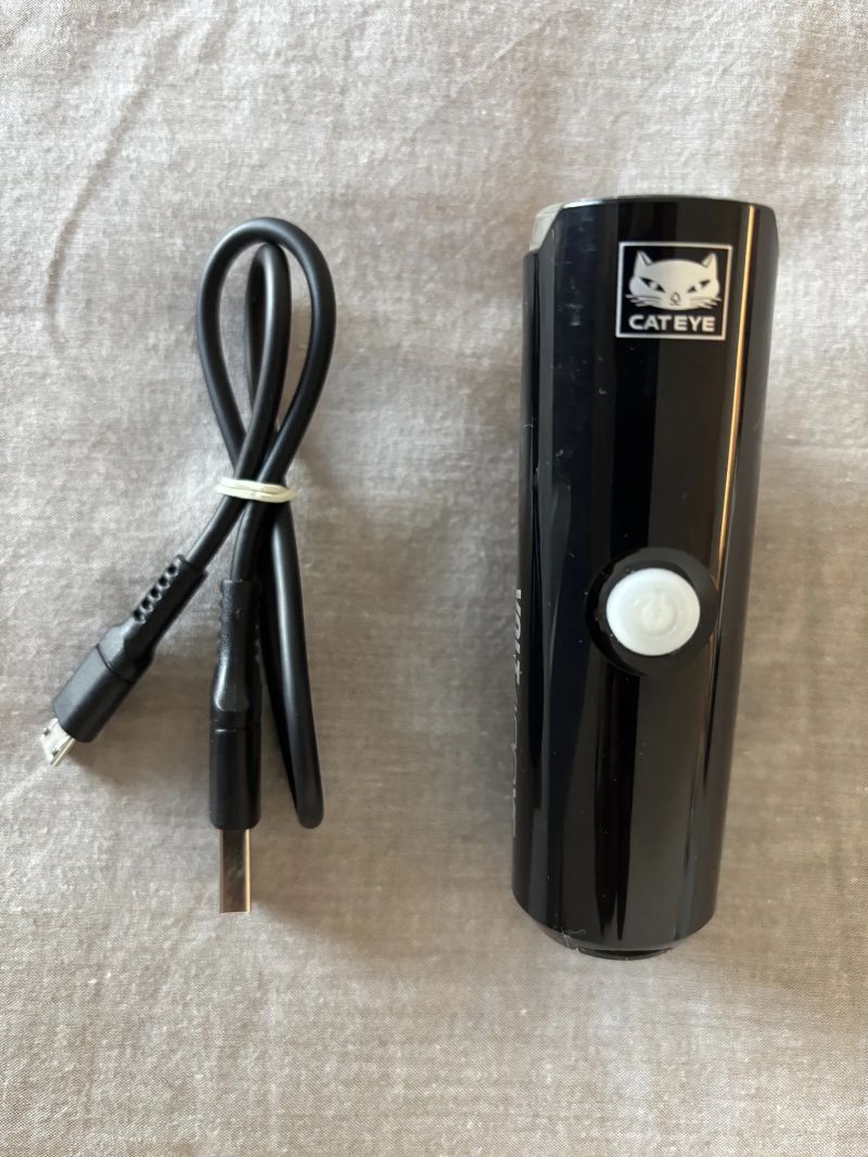 Světlo CATEYE Volt 400XC