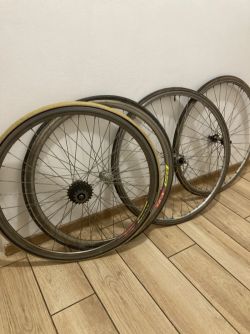 2 x sada silničních výpletů. 