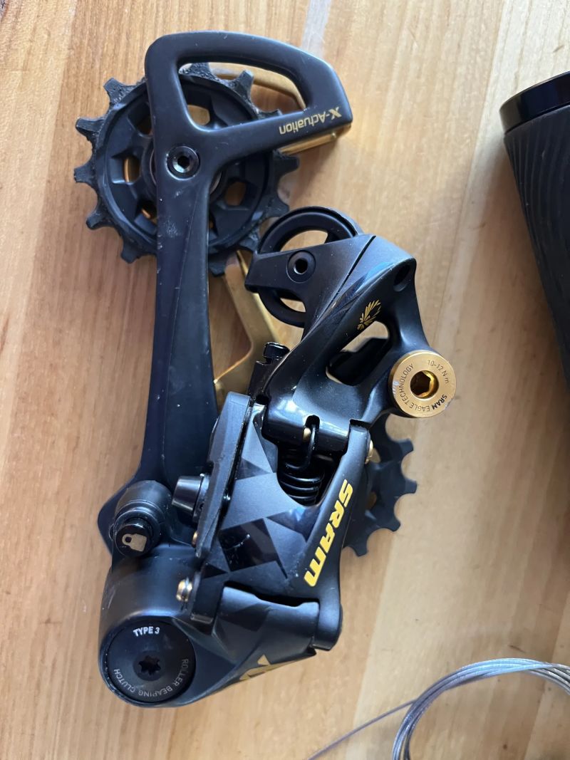 prodám přehazovačku Sram XX1 12s + řazení ( zlatá - bílá )