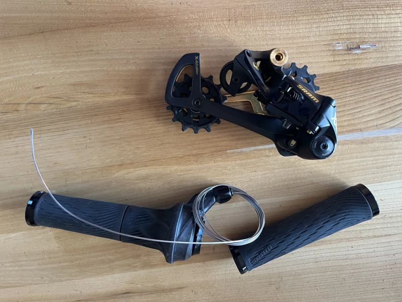 prodám přehazovačku Sram XX1 12s + řazení ( zlatá - bílá )