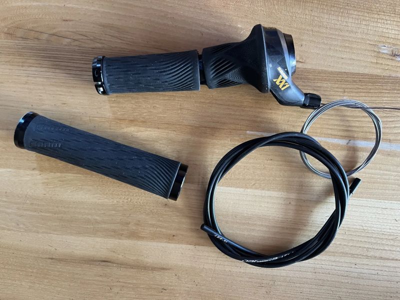 prodám přehazovačku Sram XX1 12s + řazení ( zlatá - bílá )