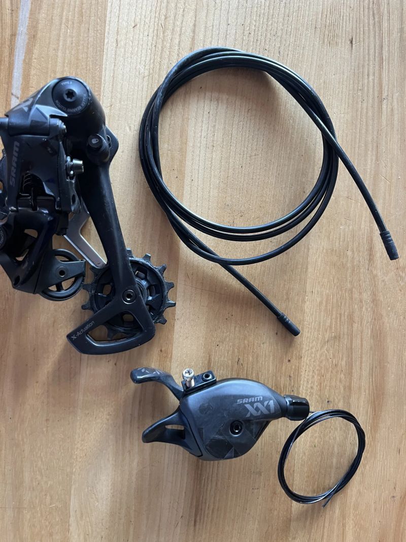 prodám přehazovačku Sram XX1 12s + řazení ( zlatá - bílá )