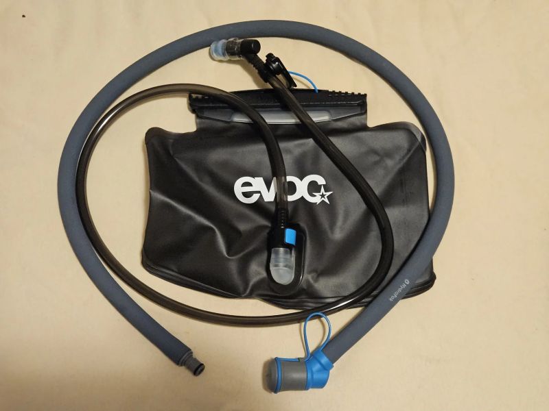 Evoc Hip Pack Pro 3 (+ rezervoár 1.5l)