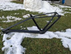 Karbonovy rám 29er 