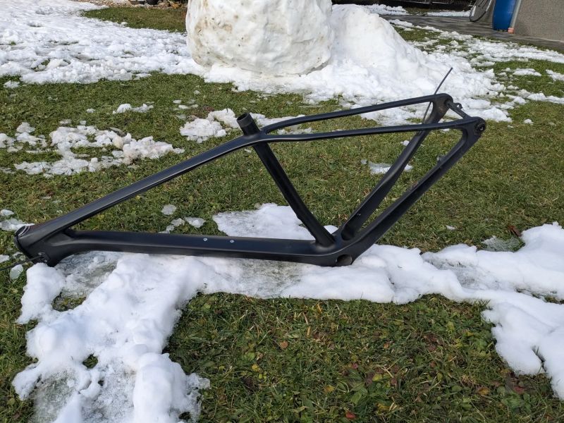 Karbonovy rám 29er 