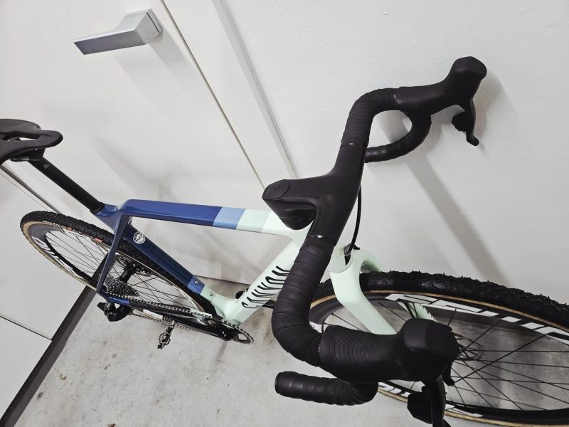 Canyon Inflite CF SL 7 AXS