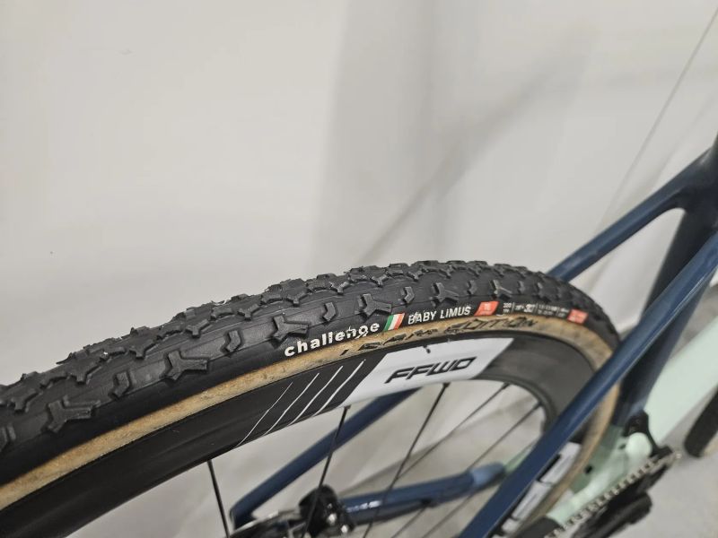 Canyon Inflite CF SL 7 AXS