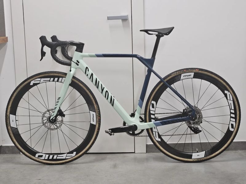 Canyon Inflite CF SL 7 AXS