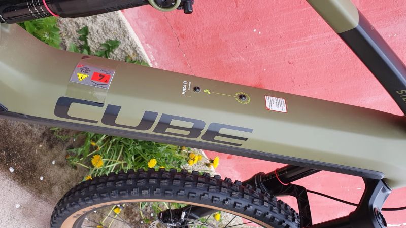 nové CUBE STEREO HYBRID karbon 160 HPC SLX 750