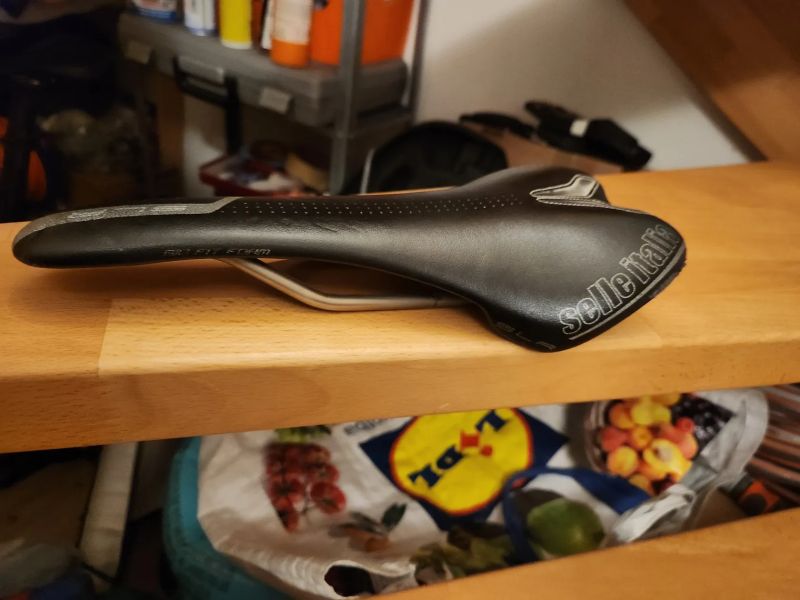 Sedlo Selle Italia SLR