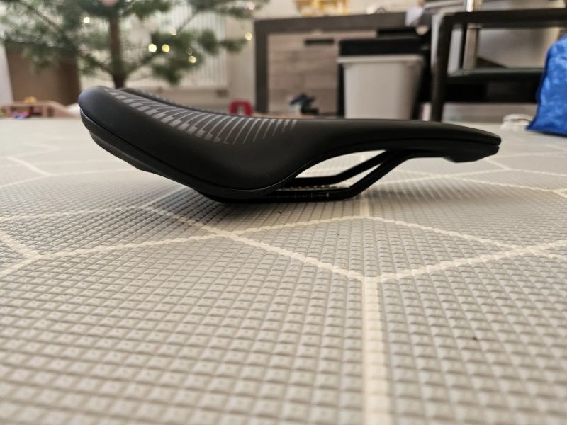 Sedlo ACID Venec EMTB Trail 140