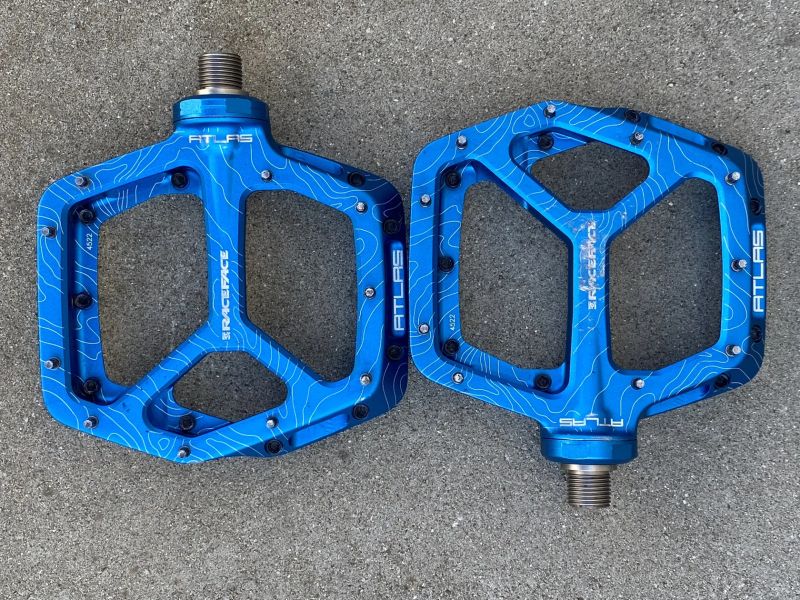 RACE FACE - pedály Atlas 22 Modré