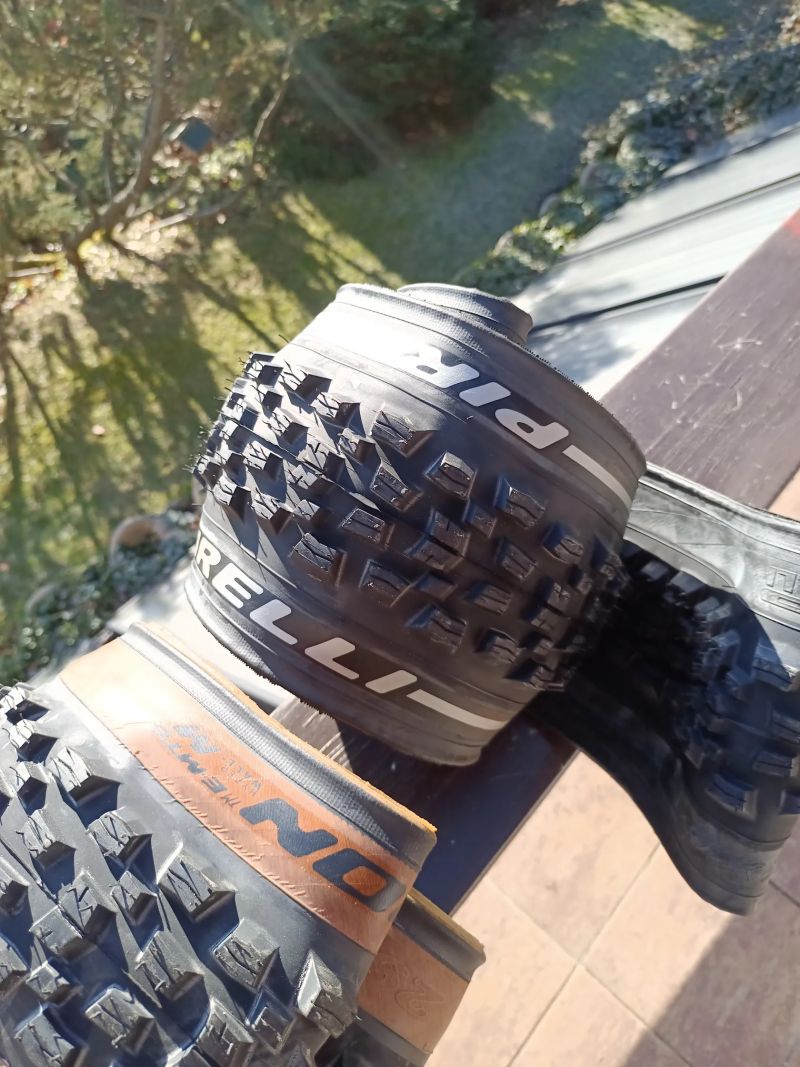Pláště Pirelli pro enduro 29*2,6
