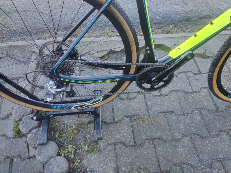 KARBONOVÉ GRAVEL KOLO BERGAMONT