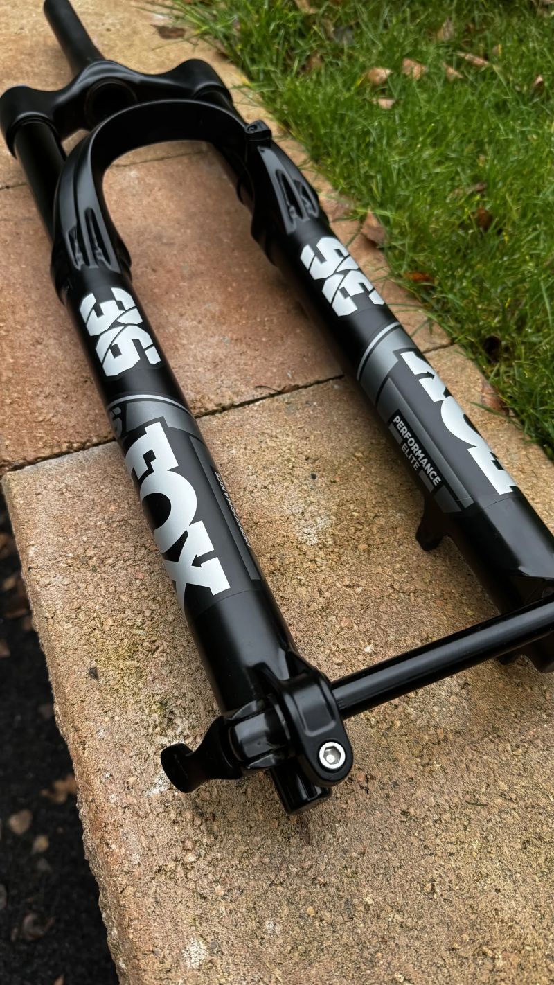 Fox 36 Performance Elite Grip2