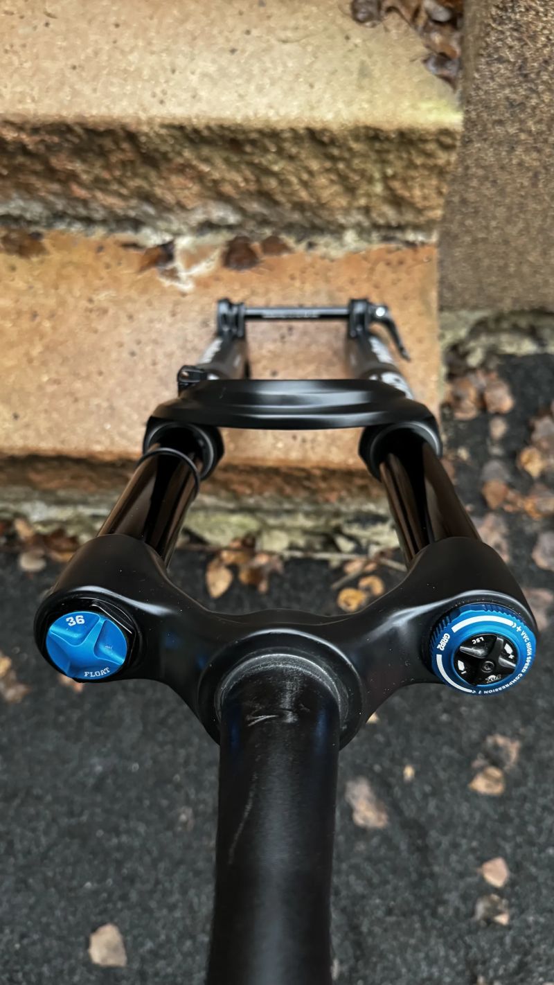 Fox 36 Performance Elite Grip2