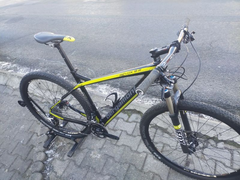 KARBONOVÉ HORSKÉ KOLO , FOX, SHIMANO XT