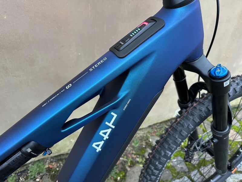 Cube Stereo Hybrid One44 Hpc SLX 800 nebula n white (2025) M