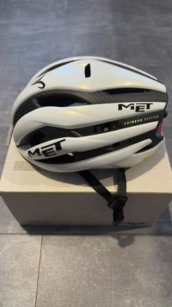 MET Trenta 3k carbon MIPS Rainbow edition