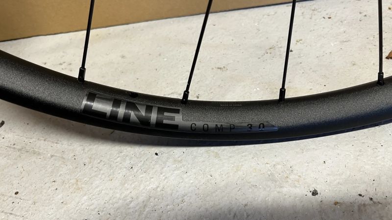 Zapletená kola Bontrager Line Comp 30 29/27,5”