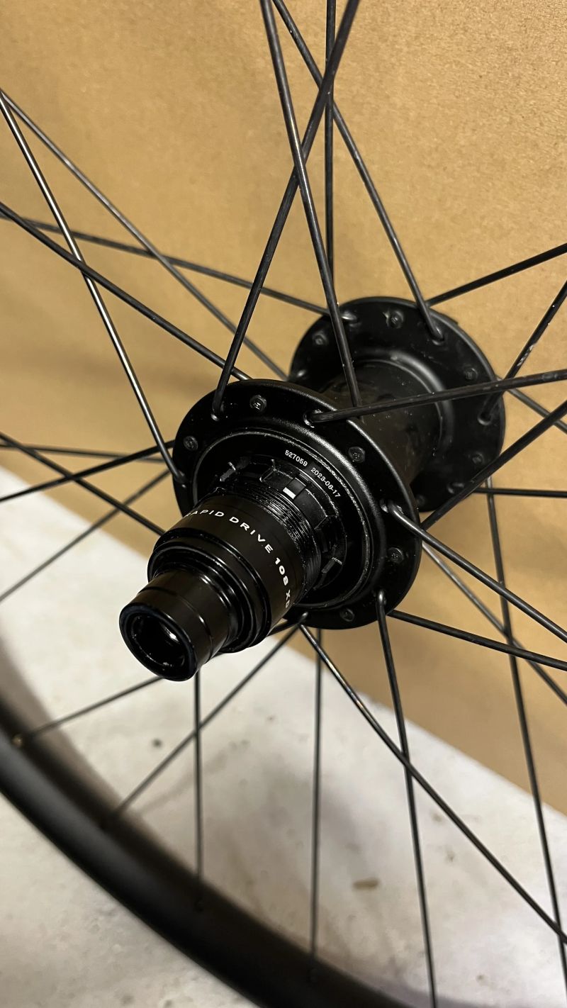 Zapletená kola Bontrager Line Comp 30 29/27,5”