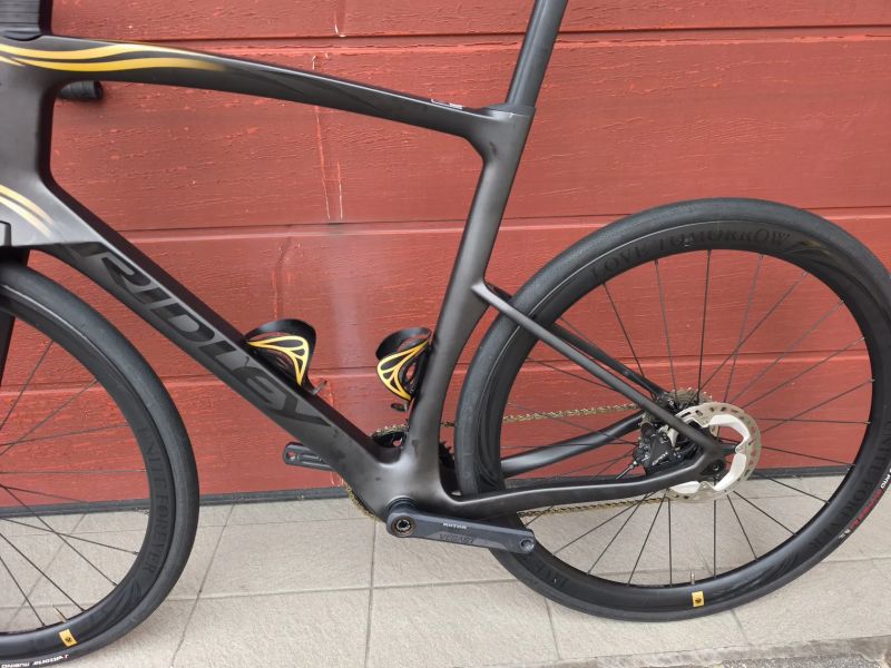 Gravel Ridley Kanzo Fast TomorrowLand Di2, karbonová kola, velikost L