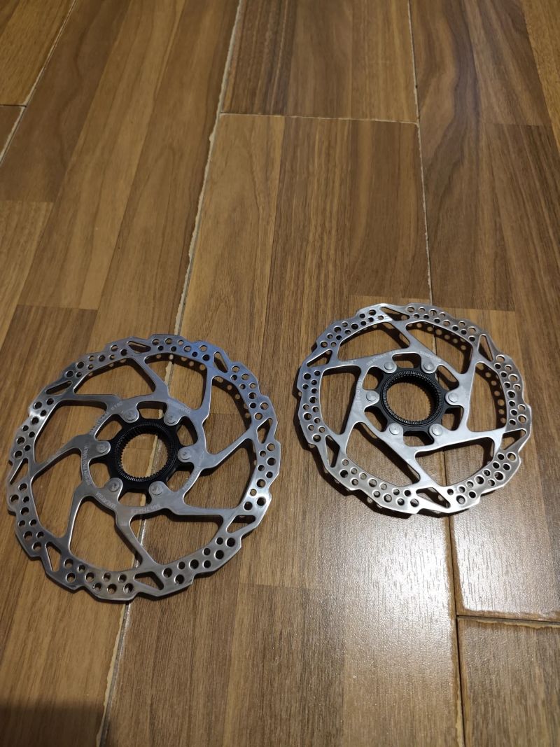 Sada brzdových kotoučů Shimano SM-RT54 