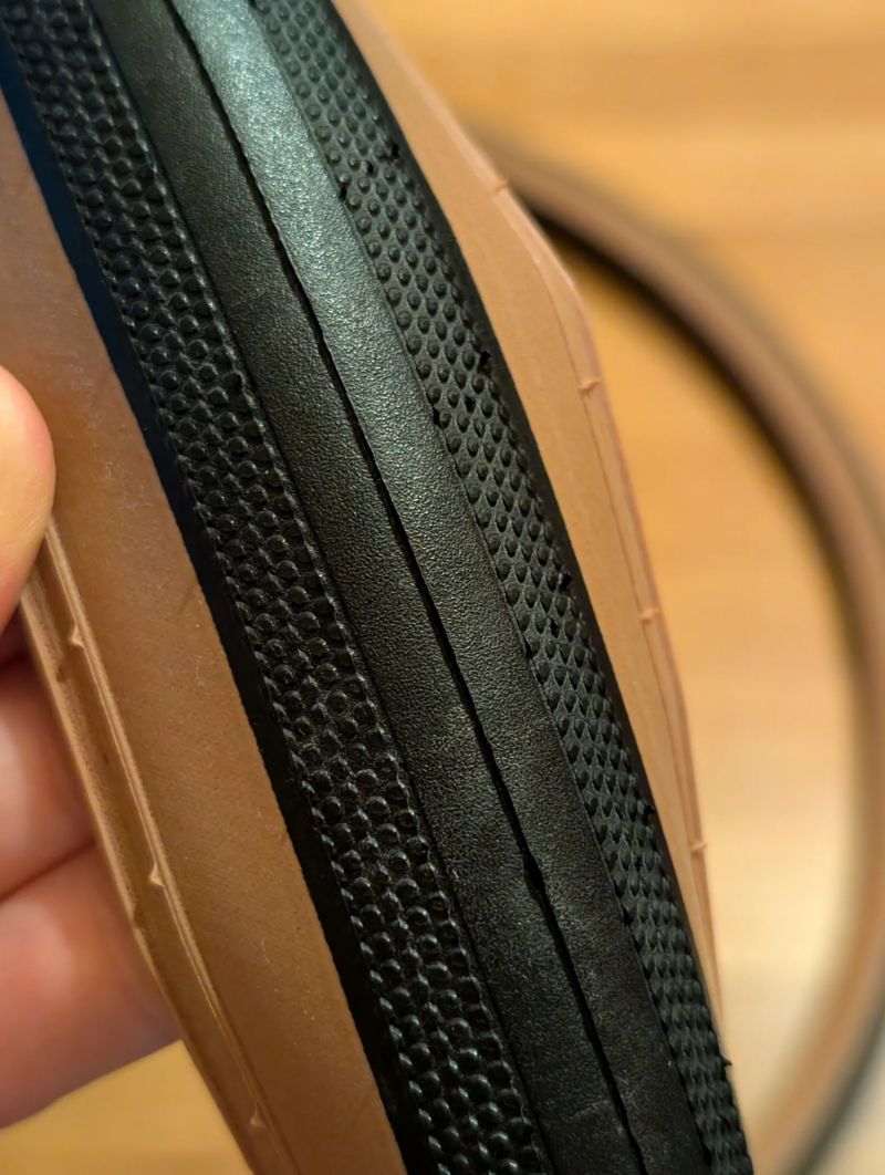 Pláště Bontrager R3 Hard-Case Lite TLR