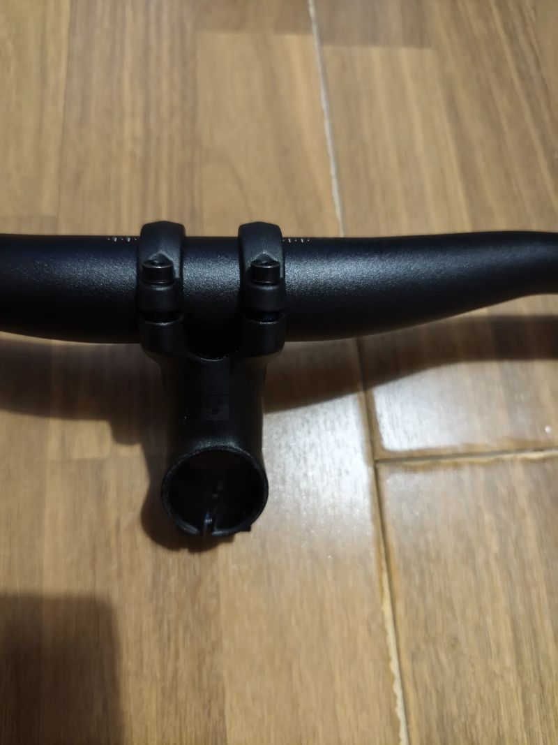 Řidítka Bontrager Comp 31,8mm a představec Bontrager Elite 