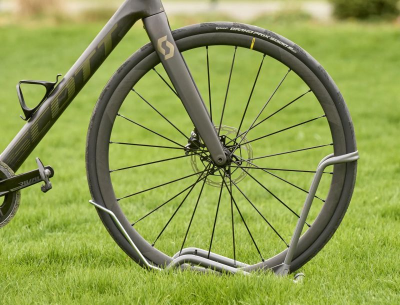 Scott Addict (nová kazeta, nová karbonová kola)