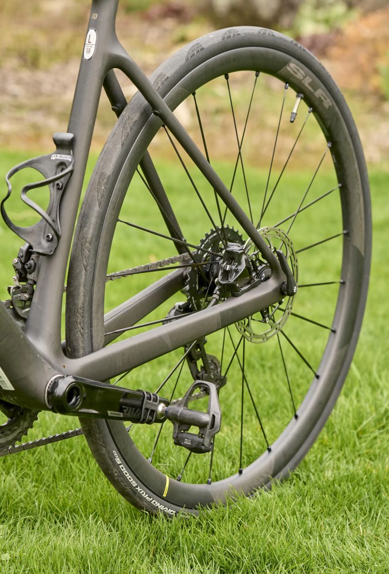 Scott Addict (nová kazeta, nová karbonová kola)