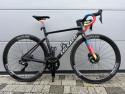 Prodám Colnago V4Rs, málo jeté 810km, naprosto nepoškozené, stav nového kola, UAE Team Emirates
