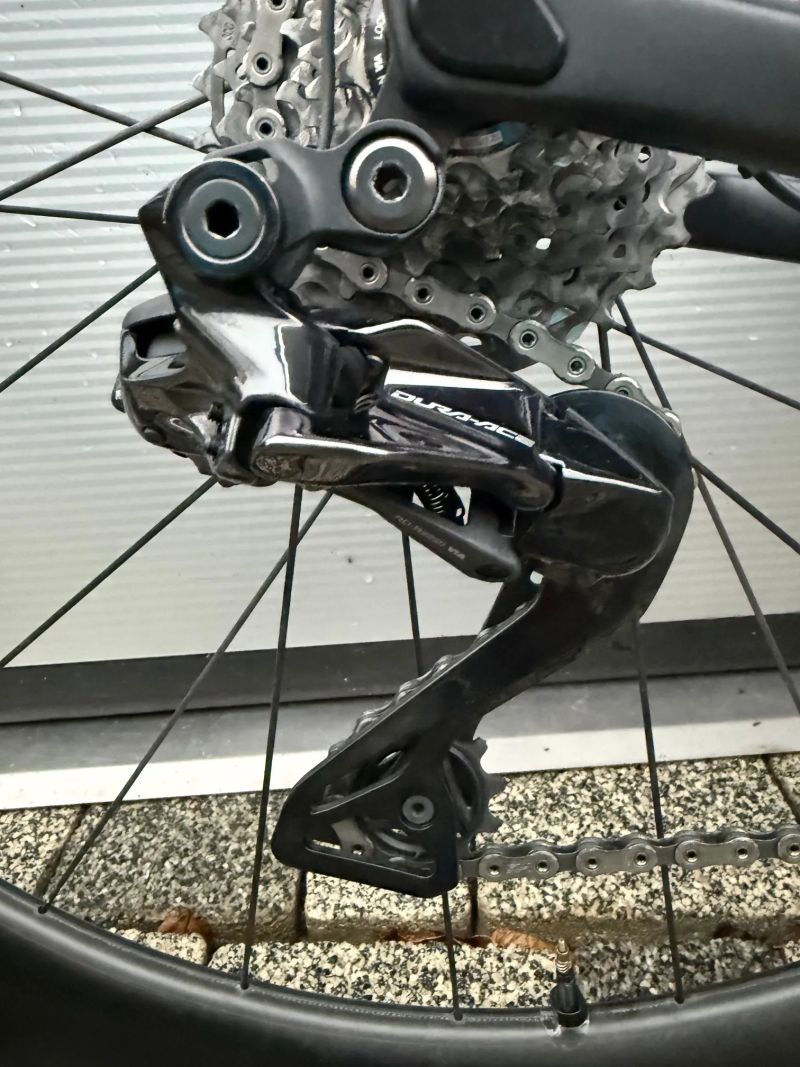 Prodám Colnago V4Rs, málo jeté 810km, naprosto nepoškozené, stav nového kola, wattmetr