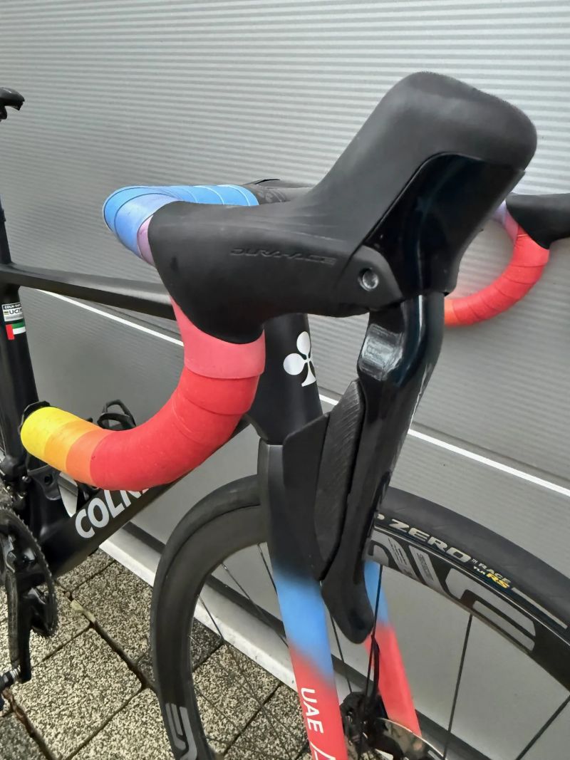 Prodám Colnago V4Rs, málo jeté 810km, naprosto nepoškozené, stav nového kola, wattmetr