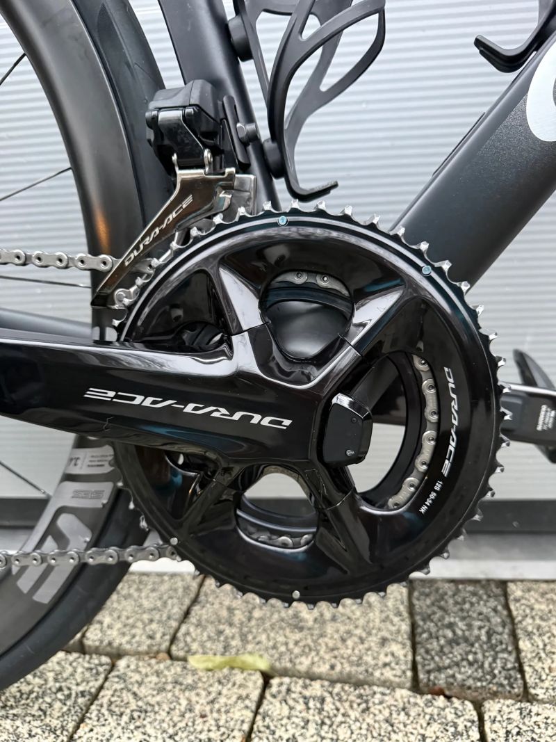 Prodám Colnago V4Rs, málo jeté 810km, naprosto nepoškozené, stav nového kola, wattmetr