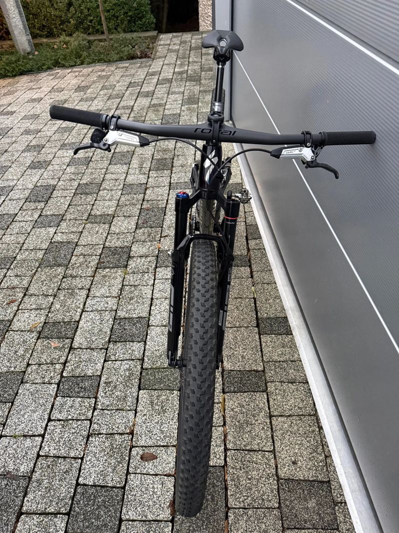 Specialized S-WORKS EPIC EVO, celoodpružené, wattmeter, gloss purple tint fades over carbon /chrome.