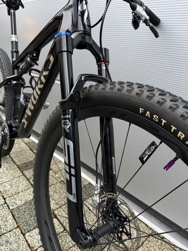 Specialized S-WORKS EPIC EVO, celoodpružené, wattmeter, gloss purple tint fades over carbon /chrome.