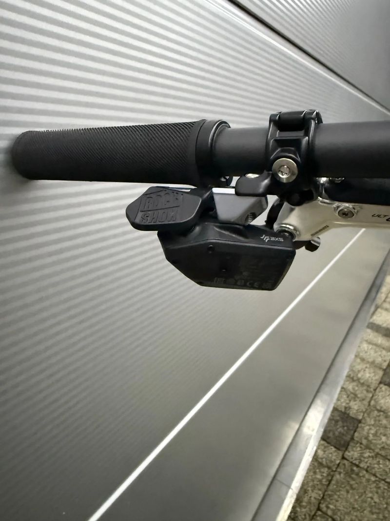 Specialized S-WORKS EPIC EVO, celoodpružené, wattmeter, gloss purple tint fades over carbon /chrome.