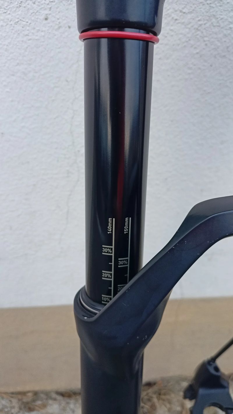 Rock Shox FS-REBA-15B-A8 remote lockout 130mm
