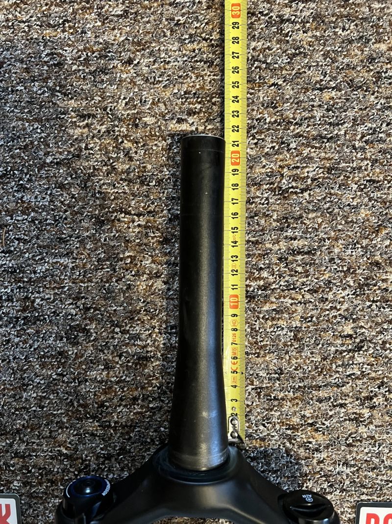 Vidlice Rock Shock recon silver zdvih 140mm