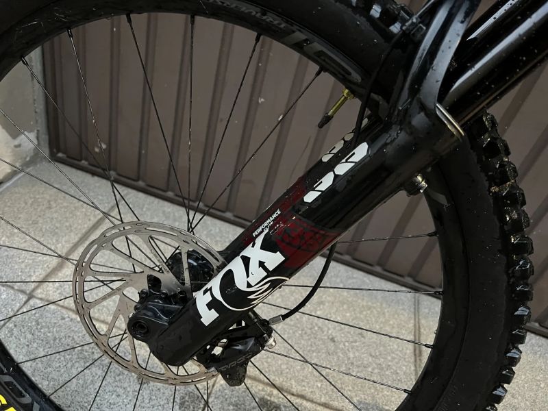 Specialized Enduro CF Expert