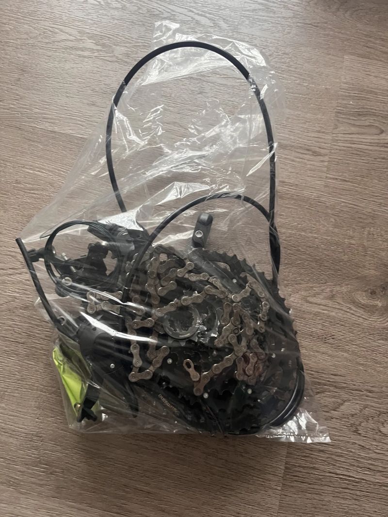 Shimano cuess 9s sada!!!