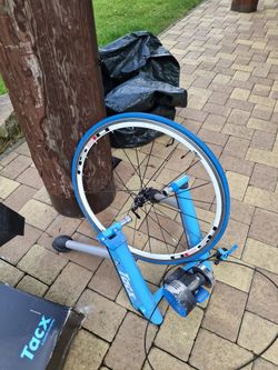 Cyklo trenažér Tacx Flux 2 Smart