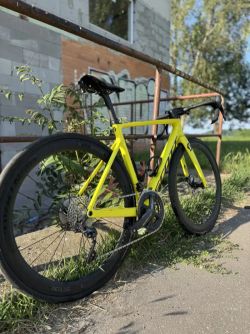 Scott Addict RC 30 yellow.